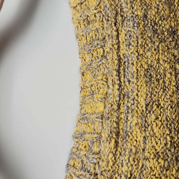 EUC Free People Size XS Gold Yellow and Grey Cropped Sweater - Picture 8 of 8